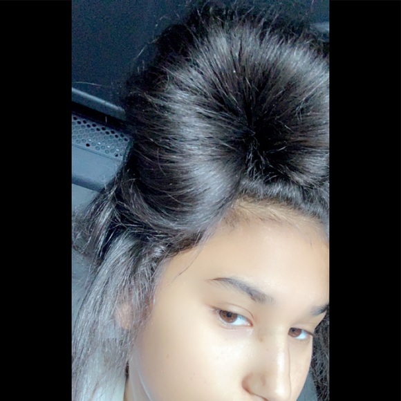 Meet your Posher, Nicole - Picture 1 of 1